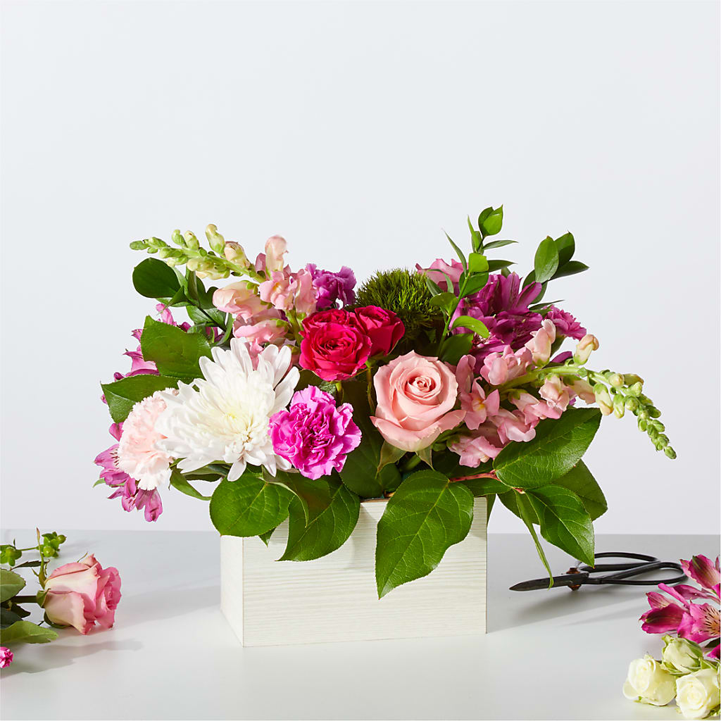 Sweetberry Box – A Florist Original – ANITA'S FLOWERS AND ICE CREAM LLC, Passaic NJ