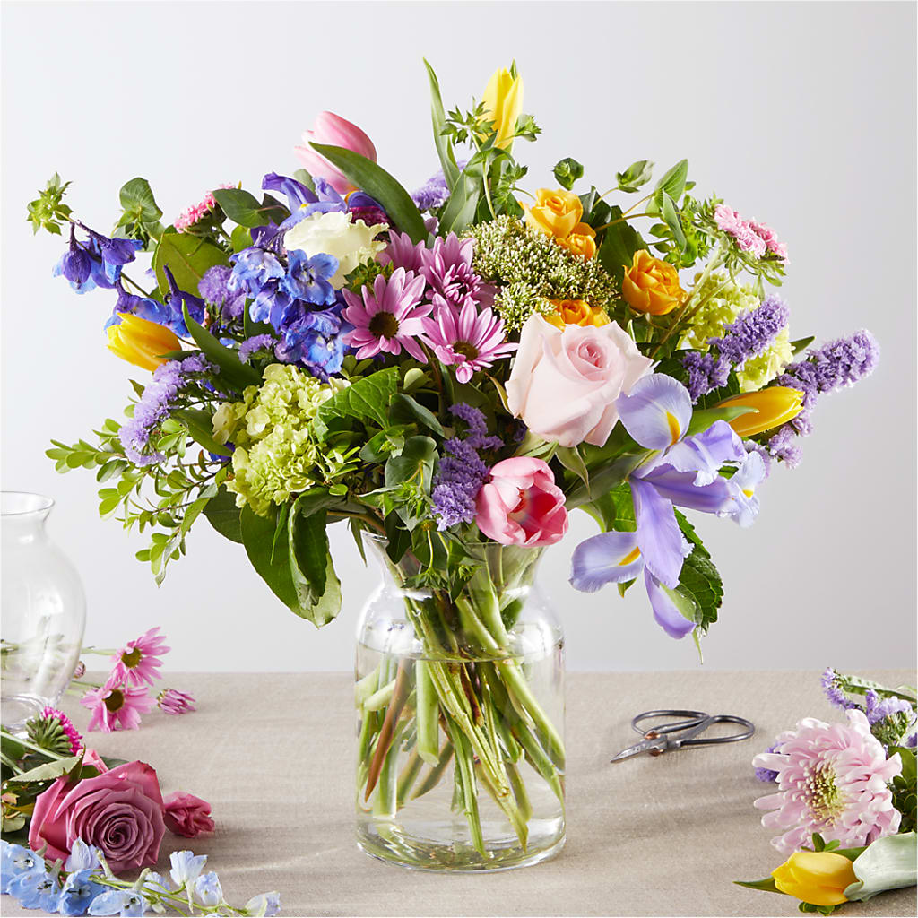 Pastel Tradition - A Florist Original – ANITA'S FLOWERS AND ICE CREAM LLC, Passaic NJ