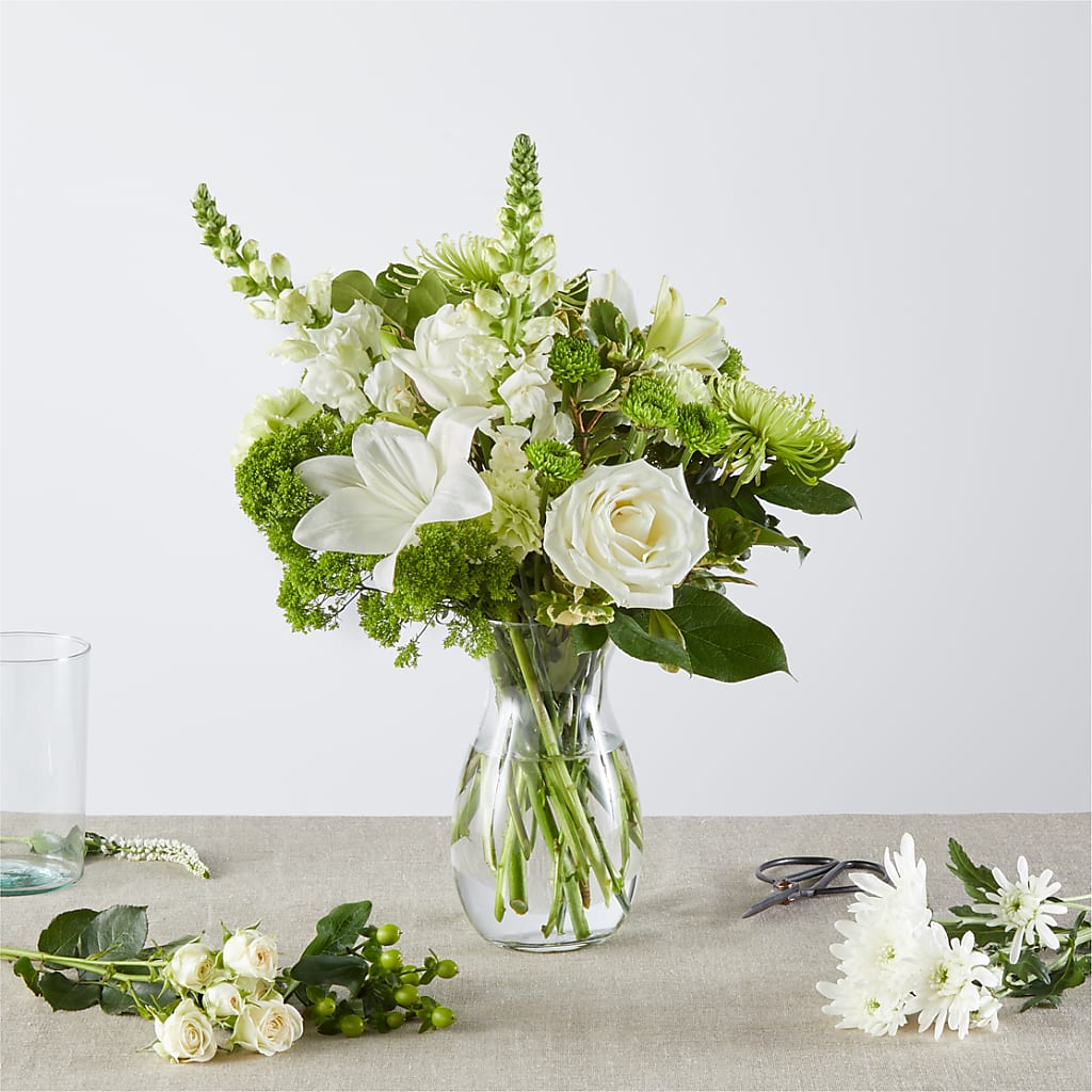 Irish Garden - A Florist Original – ANITA'S FLOWERS AND ICE CREAM LLC, Passaic NJ