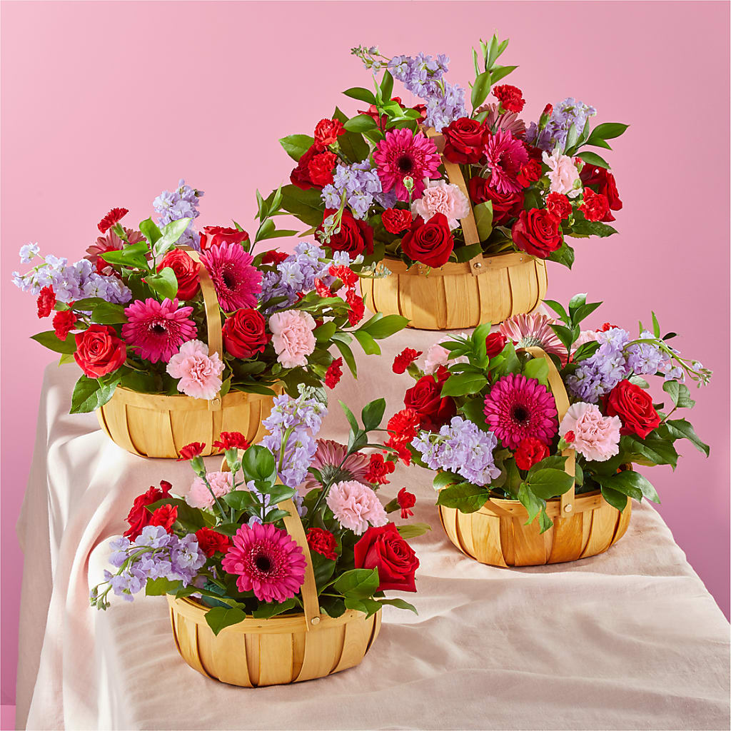 Pink Picnic Basket – ANITA'S FLOWERS AND ICE CREAM LLC, Passaic NJ