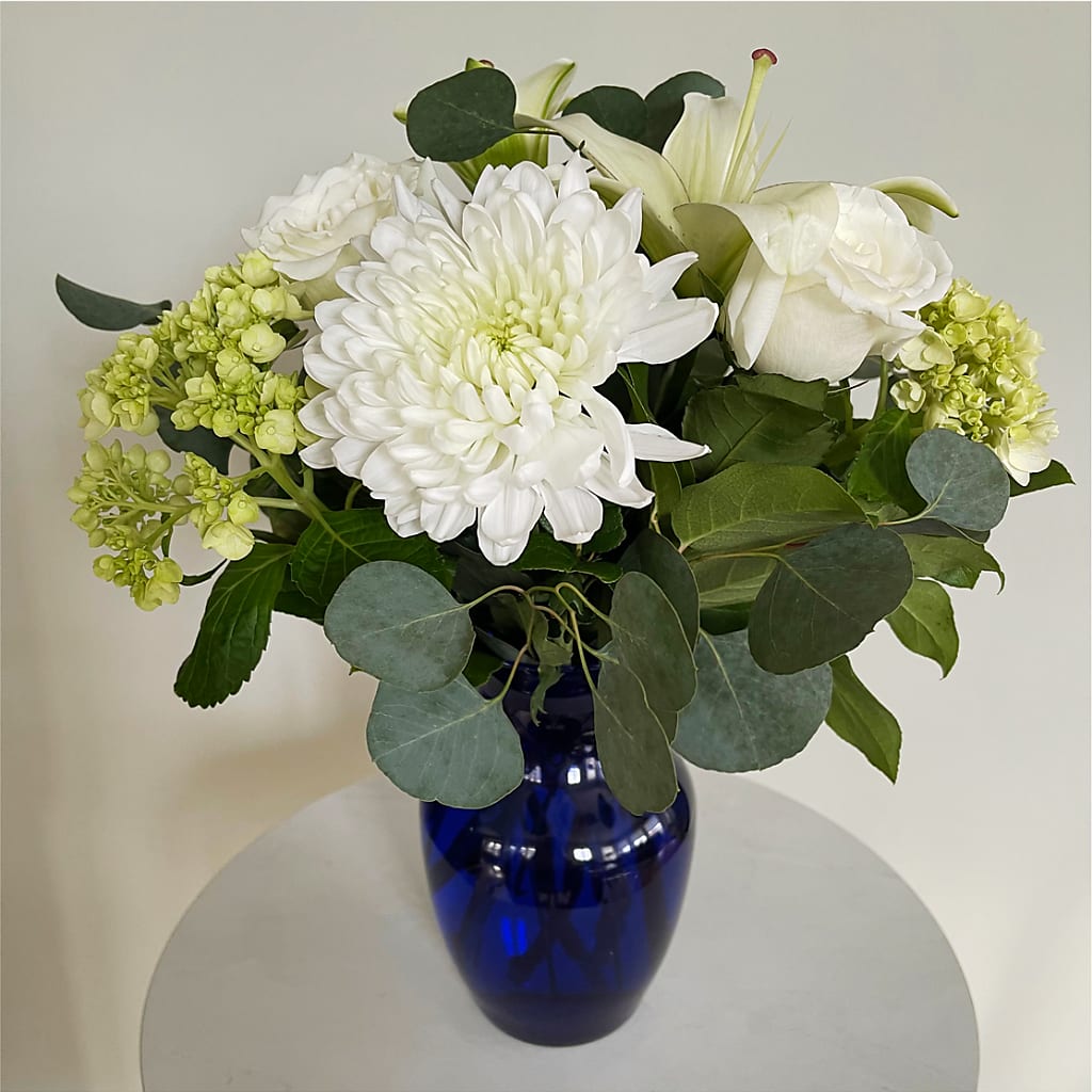 Snowy Dreams Bouquet – ANITA'S FLOWERS AND ICE CREAM LLC, Passaic NJ