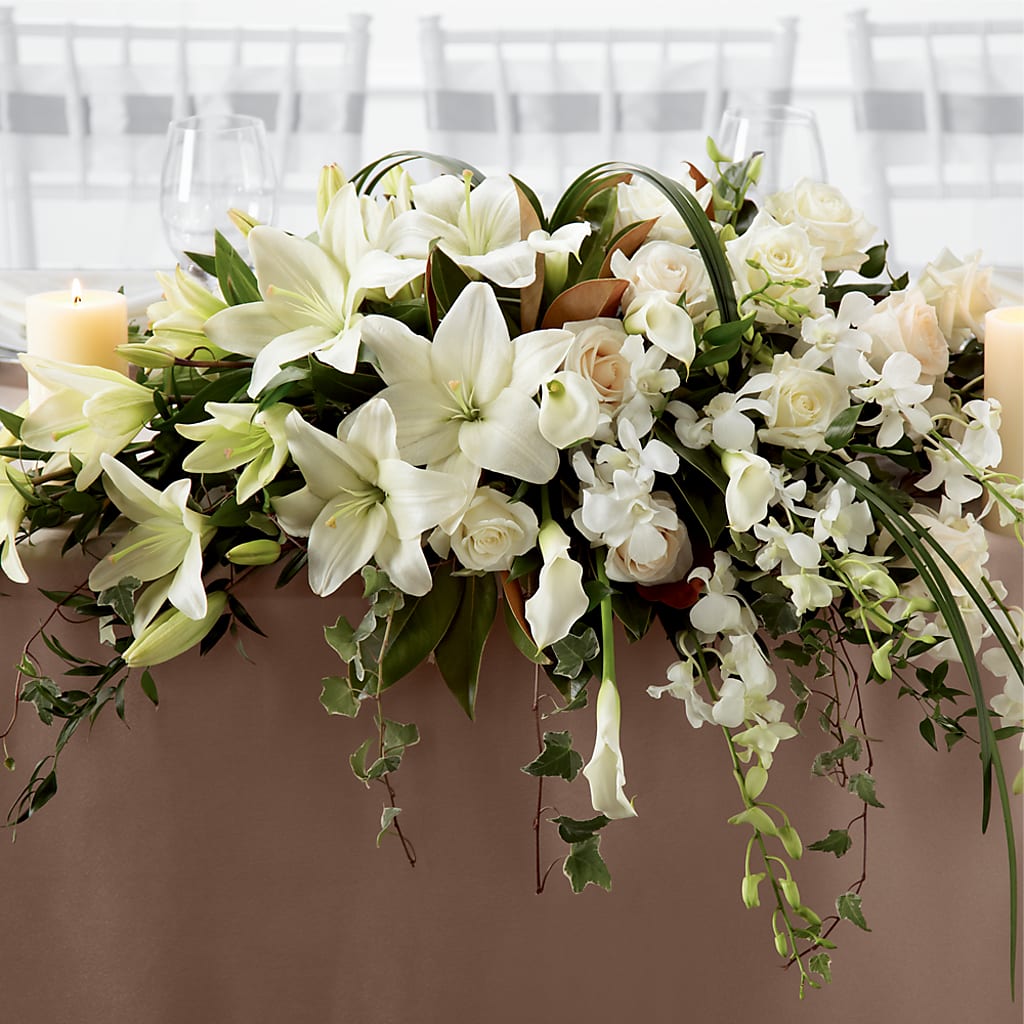 White Linen Arrangement – ANITA'S FLOWERS AND ICE CREAM LLC, Passaic NJ