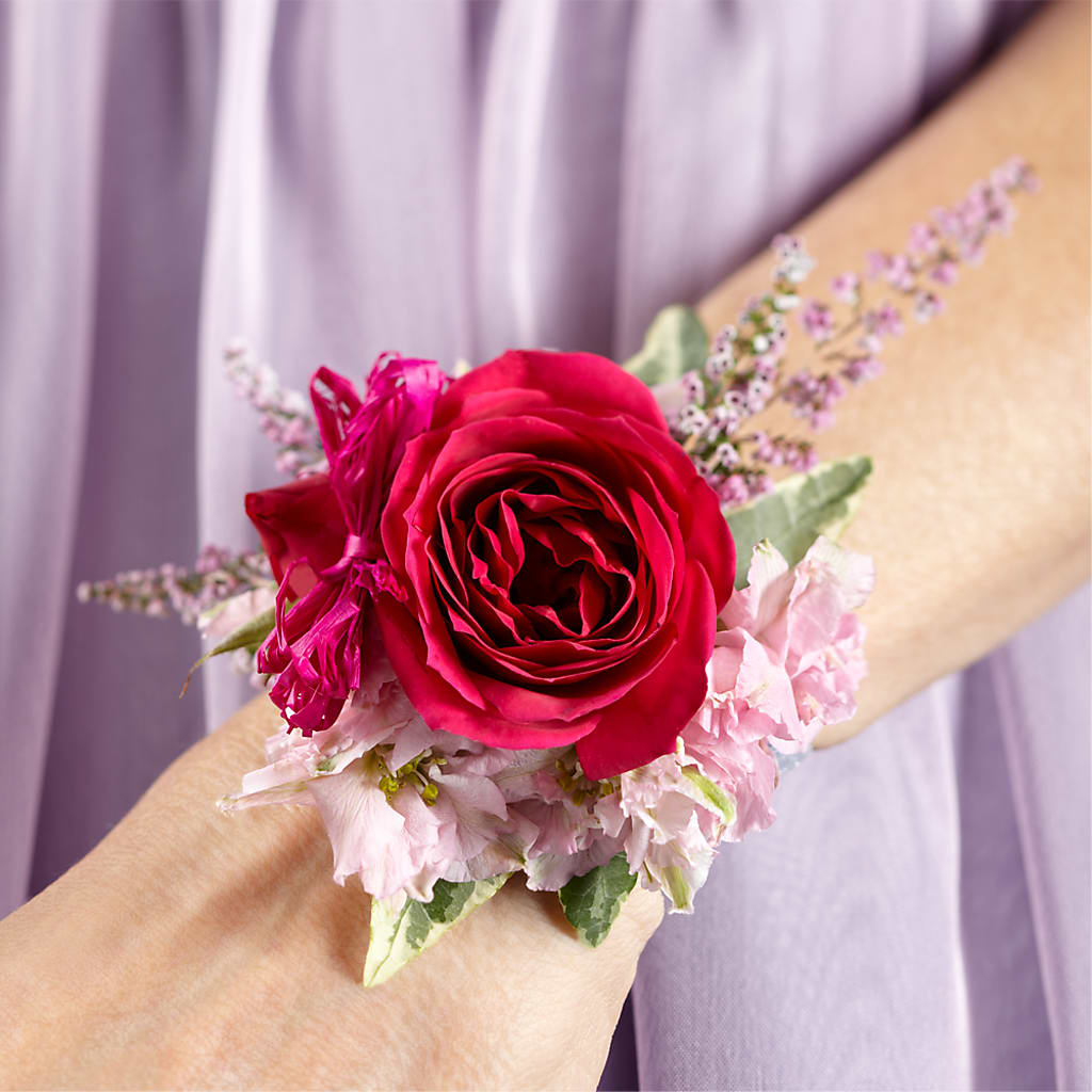 Rose Charm Corsage – ANITA'S FLOWERS AND ICE CREAM LLC, Passaic NJ