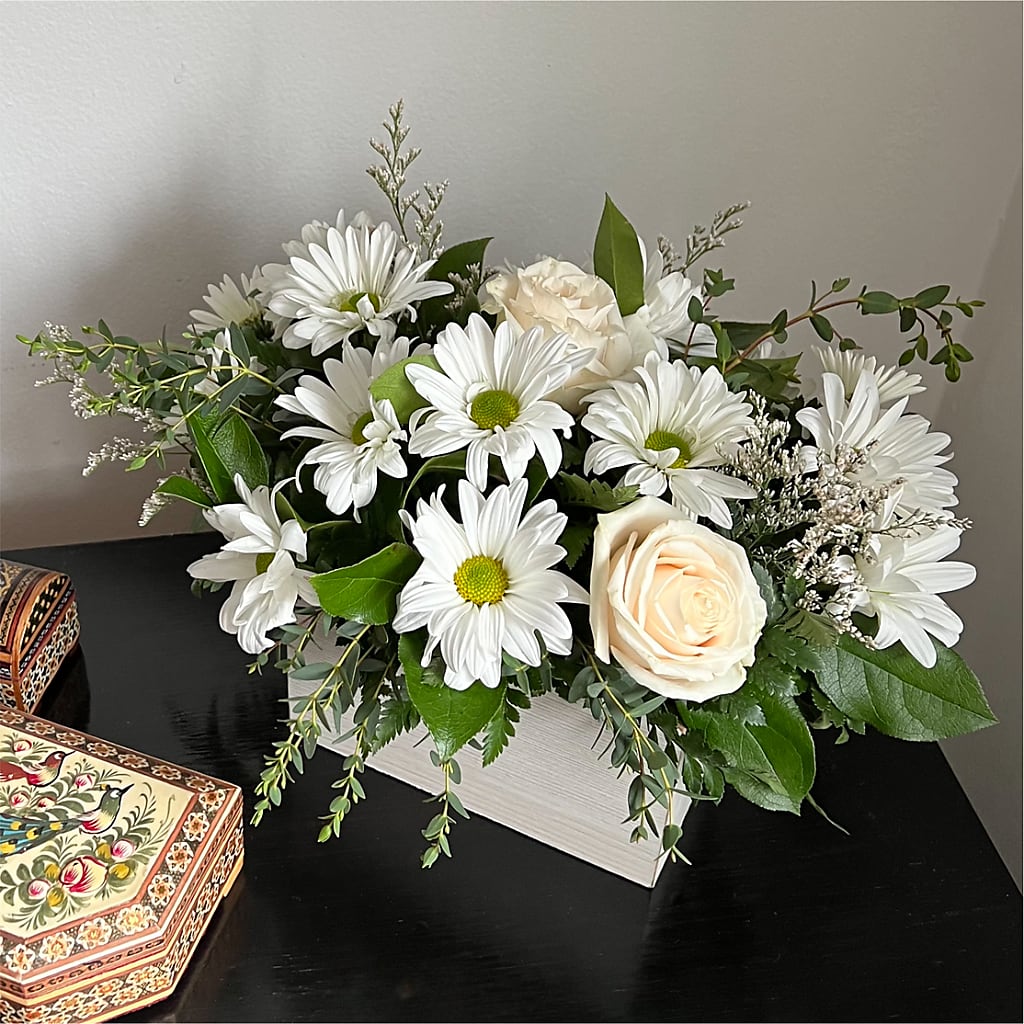 Fresh Linen Box Bouquet – ANITA'S FLOWERS AND ICE CREAM LLC, Passaic NJ
