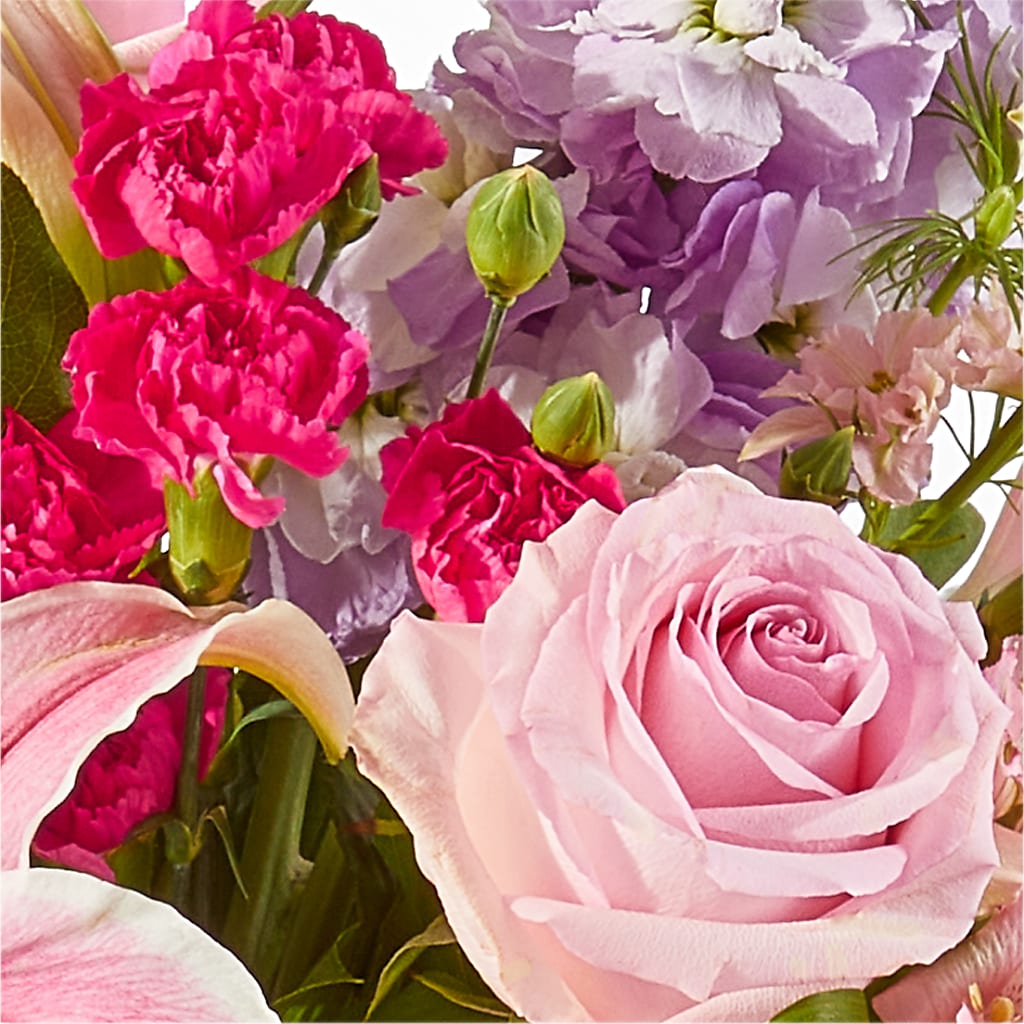 Mauvelous Bouquet – ANITA'S FLOWERS AND ICE CREAM LLC, Passaic NJ