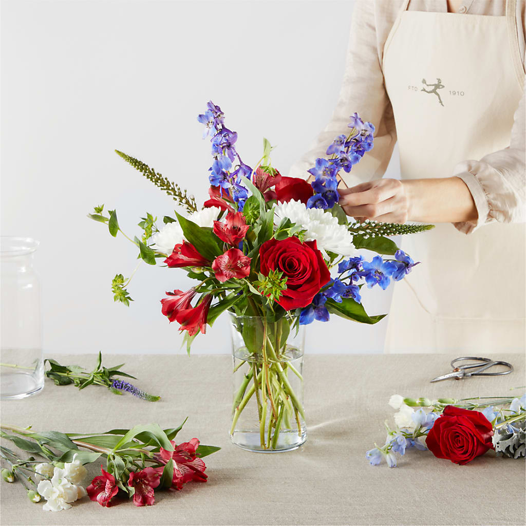 Star Spangled - A Florist Original – ANITA'S FLOWERS AND ICE CREAM LLC, Passaic NJ
