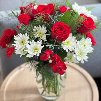 Seasonal Magic Bouquet – ANITA'S FLOWERS AND ICE CREAM LLC, Passaic NJ