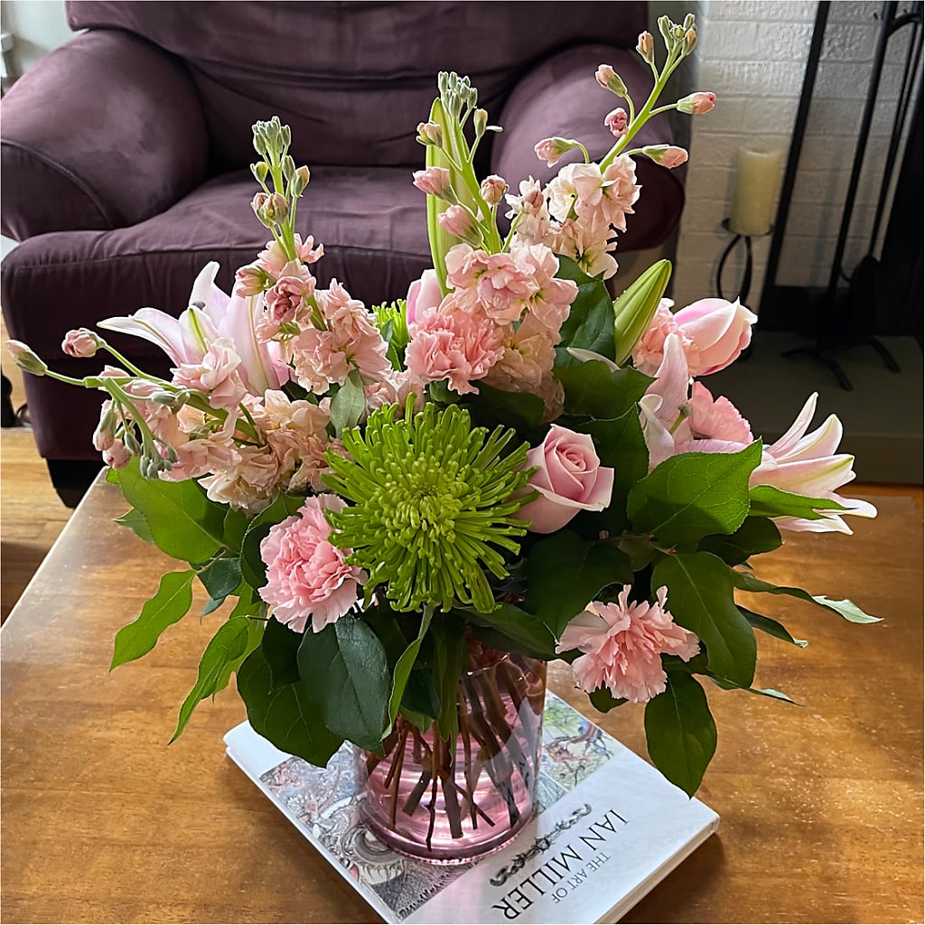 Pretty in Pink Bouquet – ANITA'S FLOWERS AND ICE CREAM LLC, Passaic NJ
