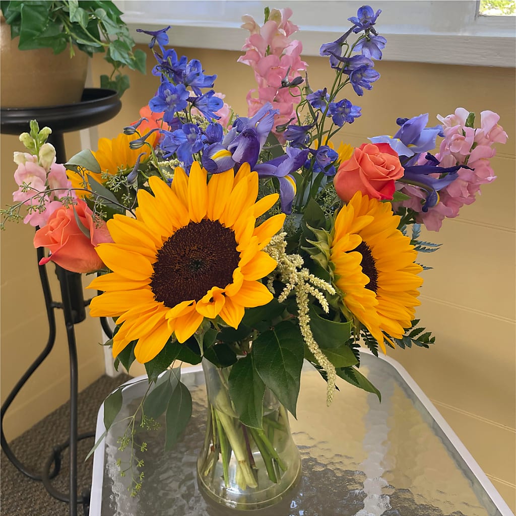 Rays of Life Bouquet – ANITA'S FLOWERS AND ICE CREAM LLC, Passaic NJ