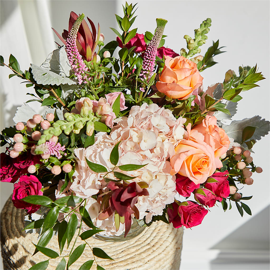 Glitz & Glam Bouquet – ANITA'S FLOWERS AND ICE CREAM LLC, Passaic NJ
