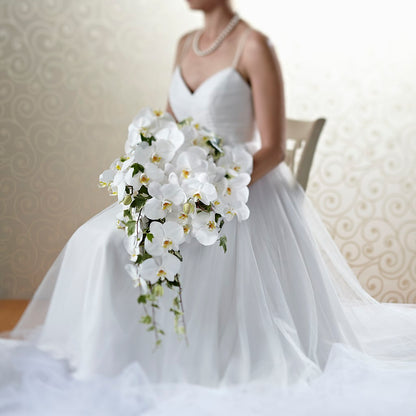 Classic White Bouquet – ANITA'S FLOWERS AND ICE CREAM LLC, Passaic NJ